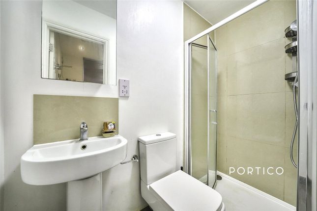 Room Q, 11, Charleville Road, London photo 2