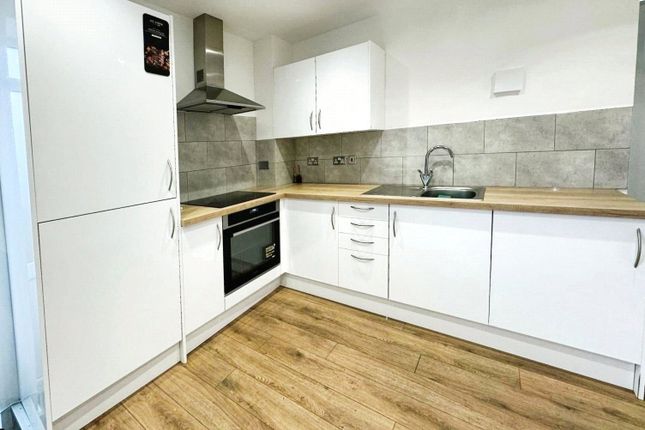 Apt 1