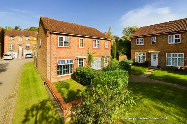 2-bed house on 6, Irvine Place, Virginia Water, £475,000