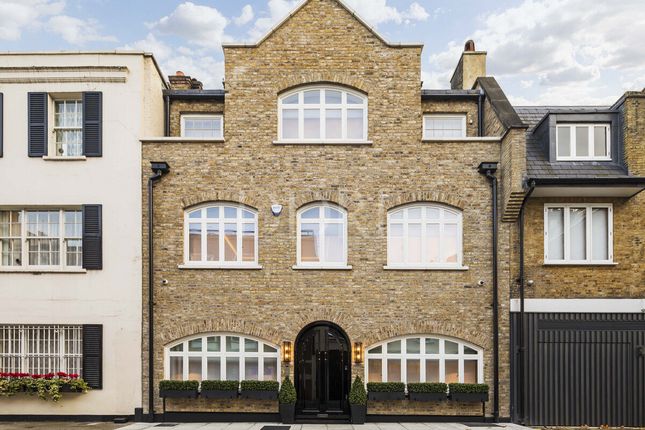 Thumbnail Terraced house for sale in Culross House, London