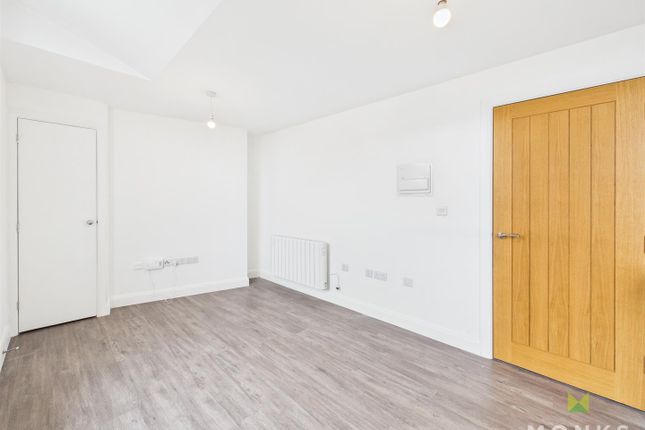 Apartment 3, 5-9 Cross Street, Oswestry photo 3