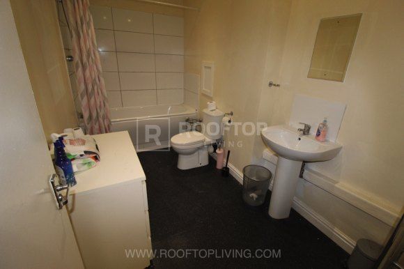 Flat Flat 1, Flat 1, 25, Moorland Avenue, Leeds photo 4
