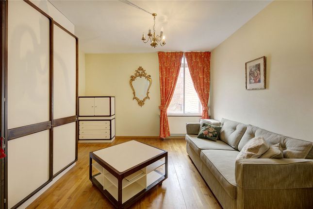 Flat for sale in Park Road, London