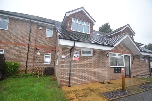 Thumbnail Flat for sale in Wickham Road, Shirley, Croydon