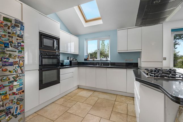 6, Mandalay Drive, Gloucester photo 4