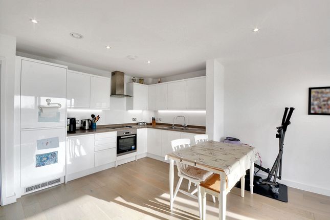 Flat for sale in Leacon Road, Kenmore Place