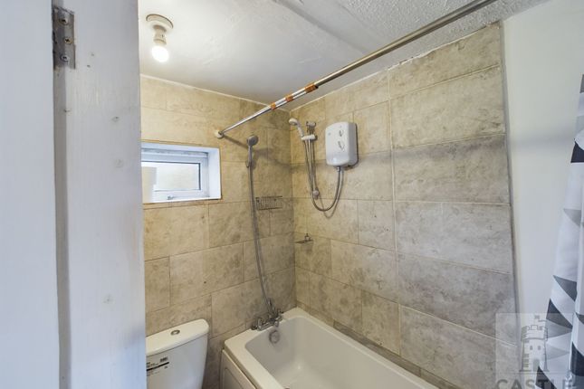 Room 7, 8 Belle Vue Grove, Middlesbrough photo 3