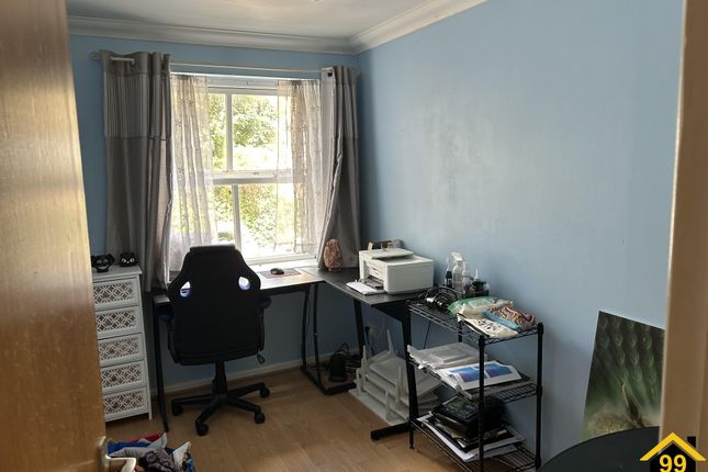 29, River Bank Close, Maidstone photo 3