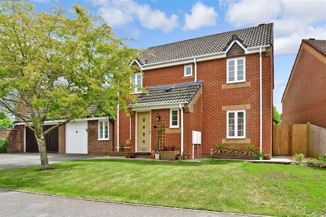 4 bed link-detached house for sale in Linfield Copse, Thakeham, West Sussex RH20