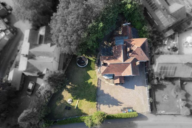 Hawthorne Cottage, Stoke-On-Trent photo 3