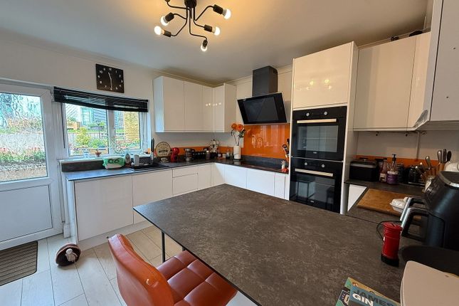 29, Sherwell Rise South, Torquay photo 4