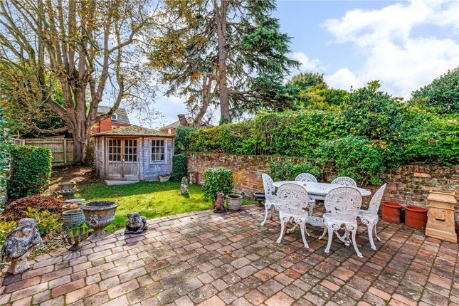 20, Beaumont Rise, Buckinghamshire photo 3