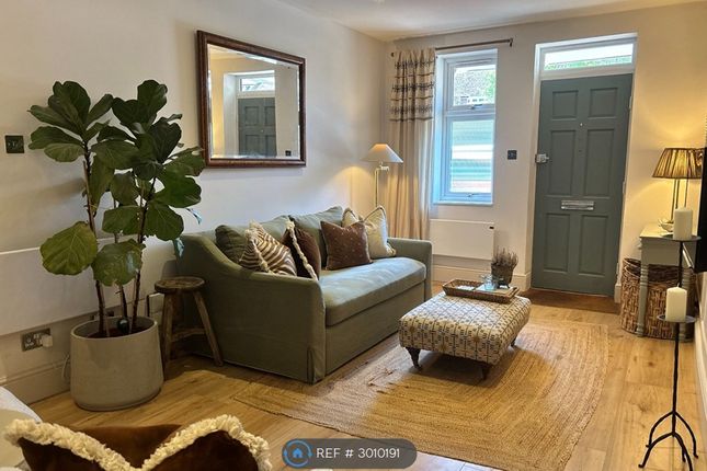 Flat   Fleet Road, Hampshire, Fleet photo 3