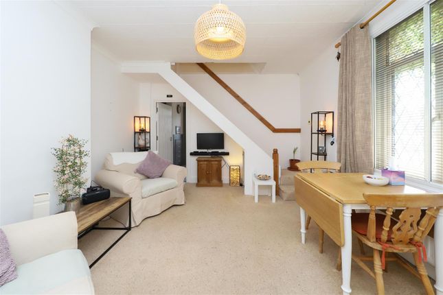 524, Bath Road, West Drayton photo 2