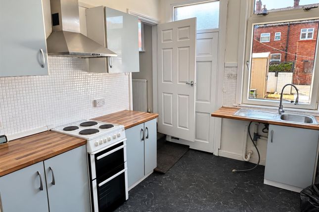 10, Richmond Street, Castleford photo 3