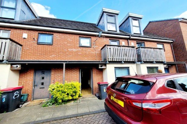 Thumbnail Terraced house to rent in Queensmere Drive, Manchester