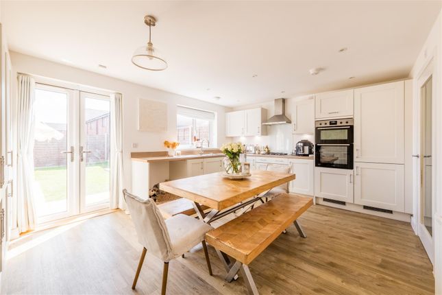60, Barton Way, Hassocks photo 4