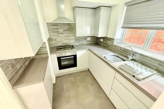 70, Somercotes Road, Birmingham photo 3