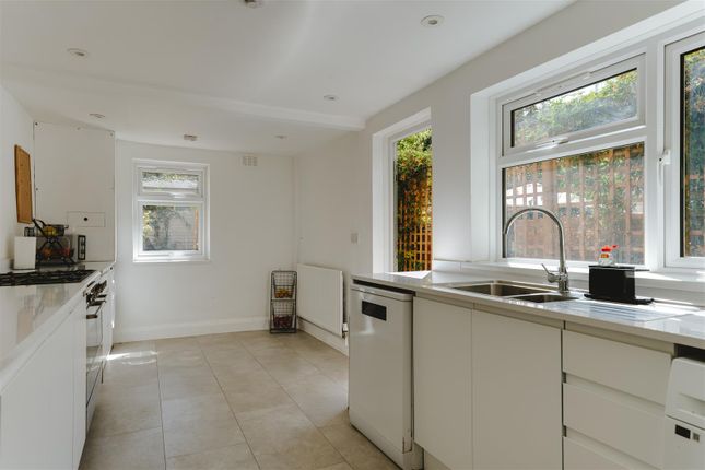 126, Rushmore Road, London photo 4