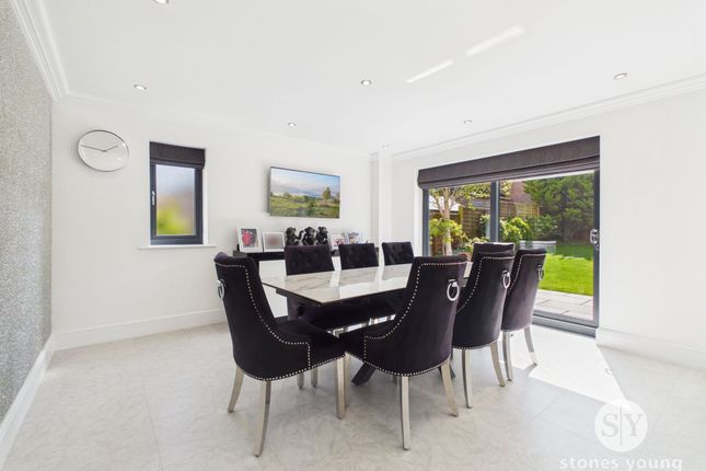 3 Tuscany Grove, Blackburn photo 3