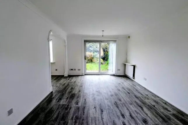 21, Morrell close, luton photo 3