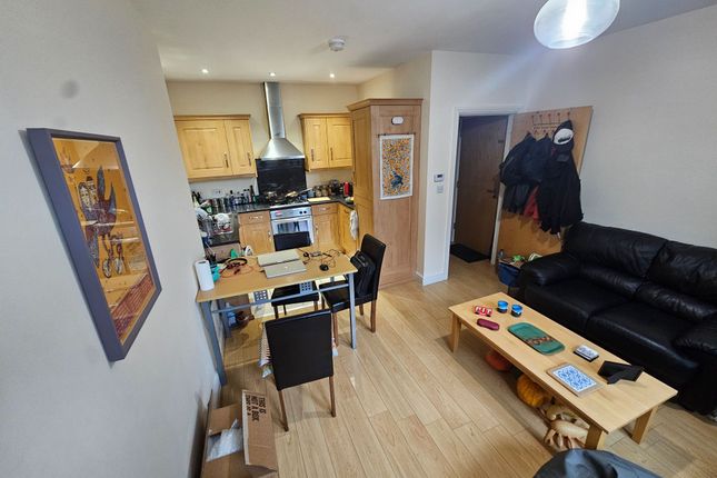 Flat 10 15-17, Edge Lane, Manchester photo 3