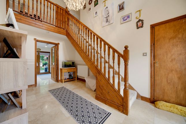 29, Swn Yr Afon, Bridgend photo 2