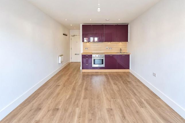 32 The Salthouse Apartments, Salt Meat Lane, Gosport photo 3