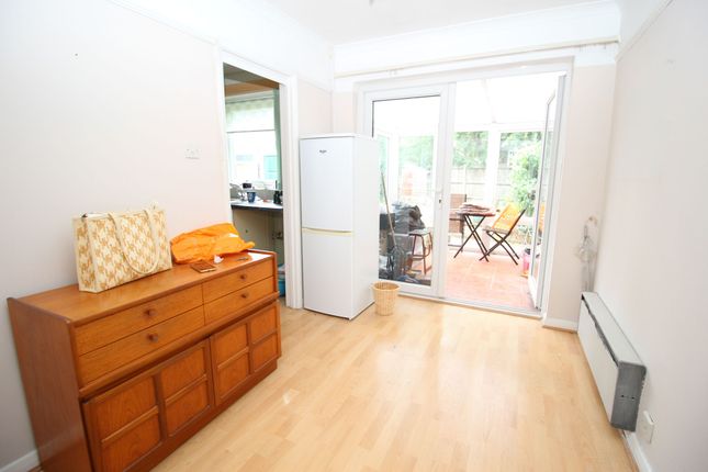 17 Downland Close, Southampton photo 4