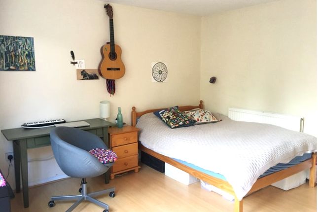 Thumbnail Room to rent in Beachcroft Way, London