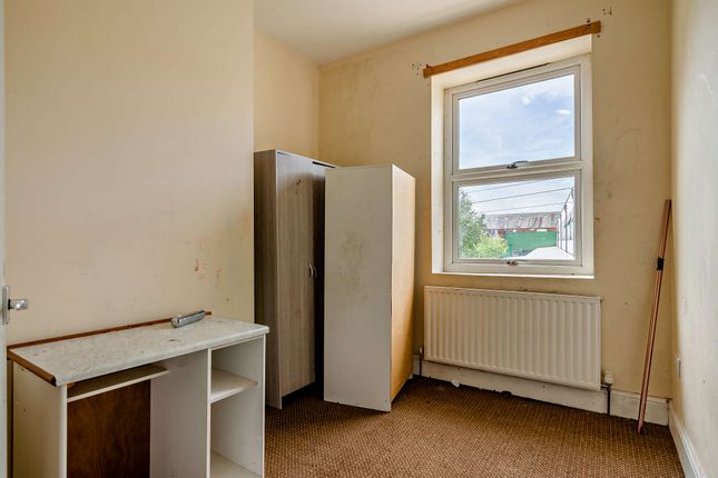 18, Mount Street, Huddersfield photo 5