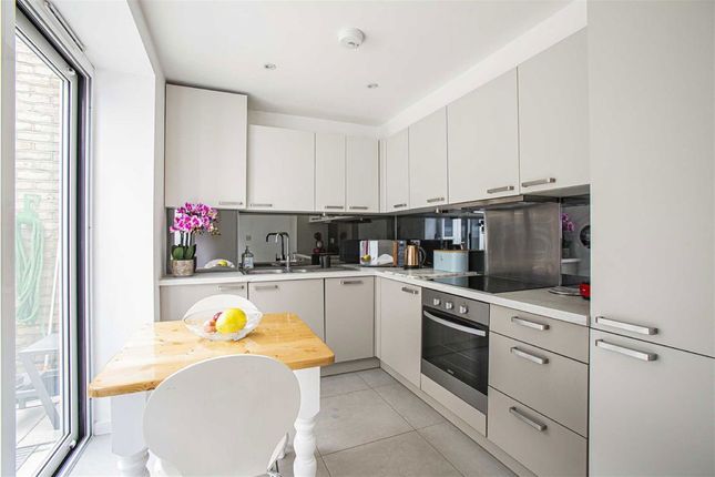 206B, Sebert Road, London photo 4