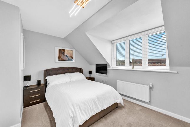 End terrace house for sale in Stone House Lane, Dartford, Kent