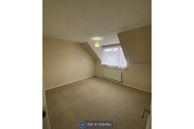 Knights Manor Way, Dartford photo 2