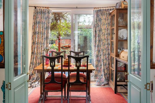 129 Colne Road, Twickenham photo 3