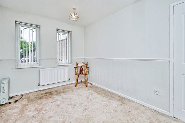 7, Oxlip Close, Walsall photo 4