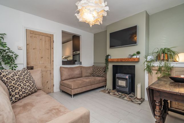 96 Greys Hill, Henley-On-Thames photo 2