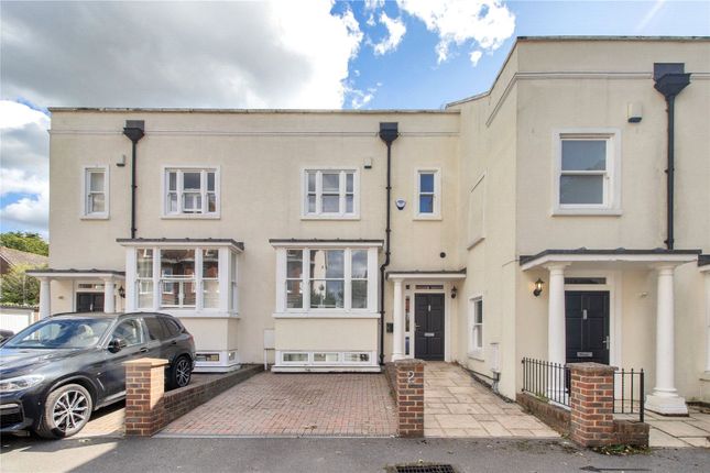 2 Salomons Mews