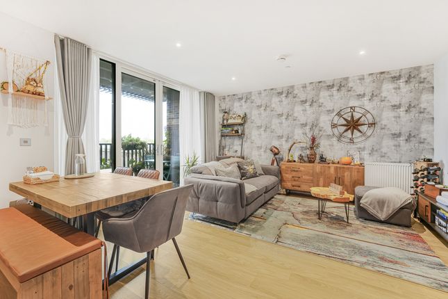 Flat 202, Keel Apartments, 31 Greyhound Parade, London photo 4