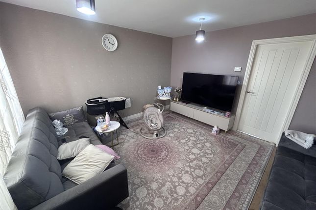 2A, Deeley Street, Brierley Hill photo 2