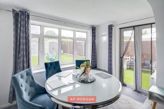 12, Willow Drive, Worcestershire photo 3