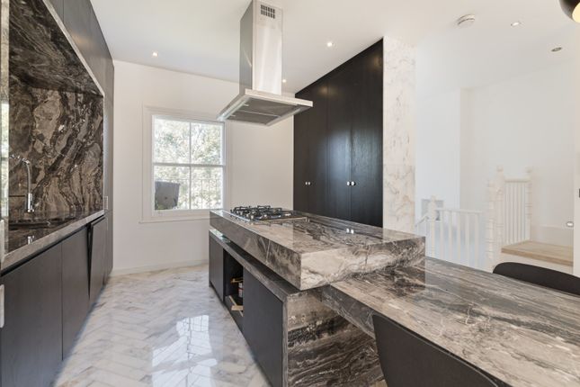 Top Floor Flat (Flat 4), 24, Brechin Place, London photo 4
