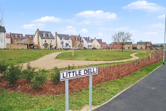 2, Little Dell, Northampton photo 2