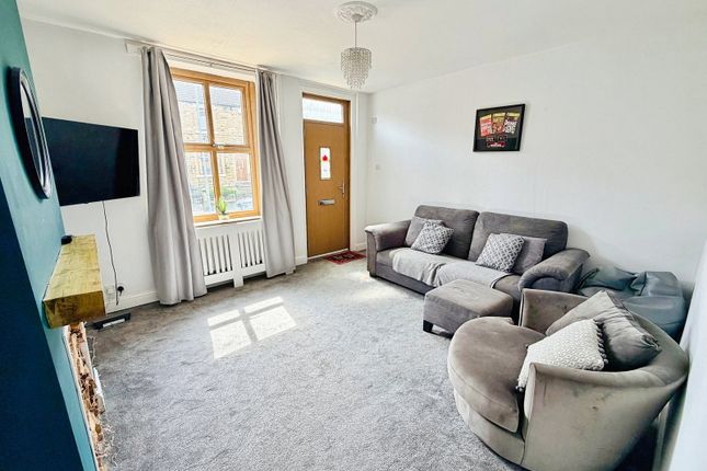 100, Cliff Road, Wakefield photo 4