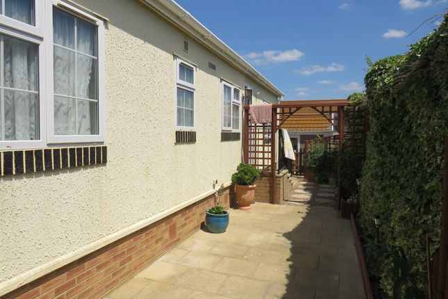 Mobile/park home for sale in Newhaven Heights, Court Farm Road, Newhaven