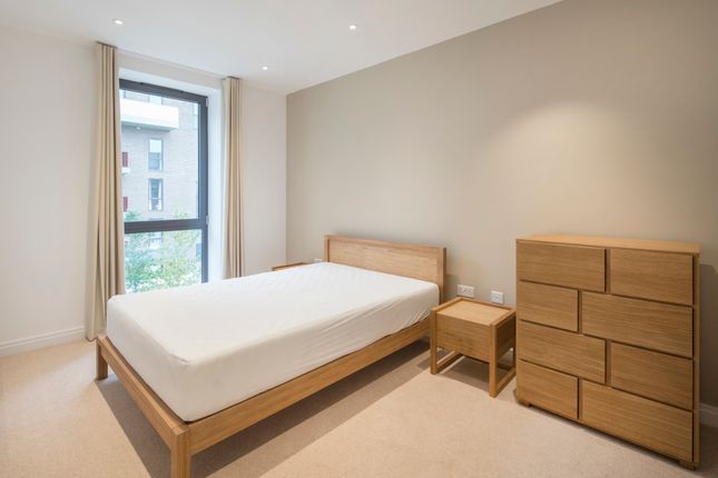 Flat to rent in New Village Avenue, London