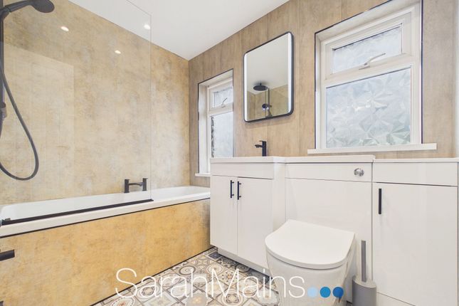 15 Borrowdale Crescent, Blaydon-On-Tyne photo 3