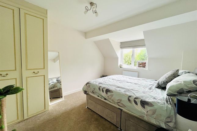 Detached house for sale in Chatsworth Close, Timperley, Altrincham