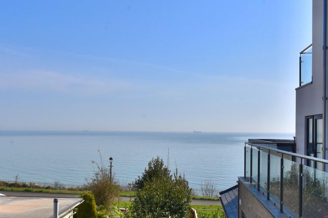 Flat for sale in Chine Avenue, Shanklin