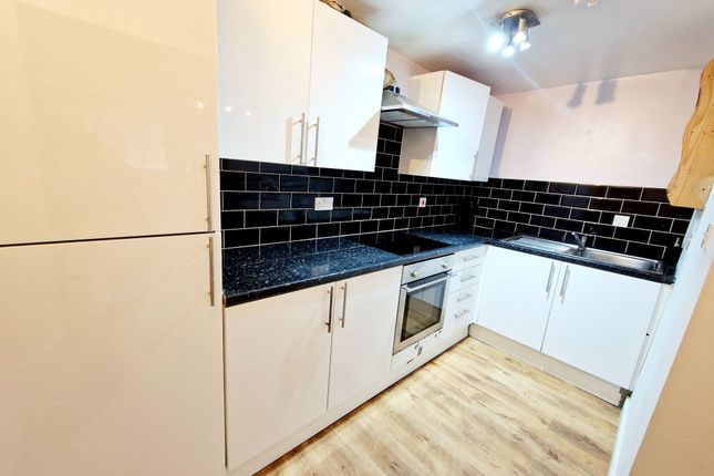 393c Bury New Road, Manchester photo 3